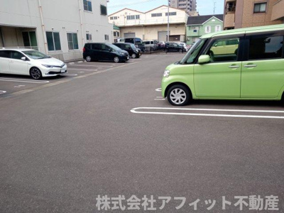 【駐車場】 | ヴィラ・ラシュレ B棟