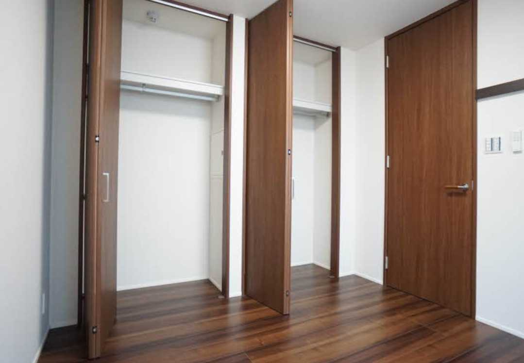 アルファーストⅡ　敷金０　ネット無料　シャーメゾンの収納