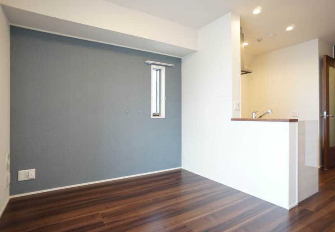 アルファーストⅡ　敷金０　ネット無料　シャーメゾンの居間・リビング