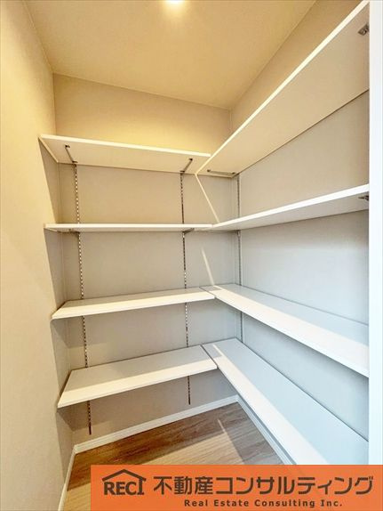 神戸市灘区篠原中町4丁目　新築戸建の収納