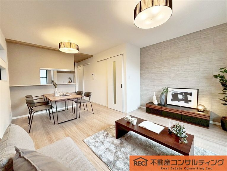 神戸市灘区篠原中町4丁目　新築戸建の居間・リビング|阪急六甲駅より徒歩9分