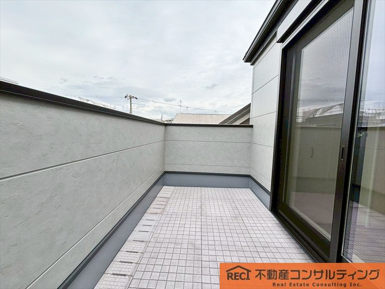 神戸市灘区篠原中町4丁目　新築戸建のバルコニー