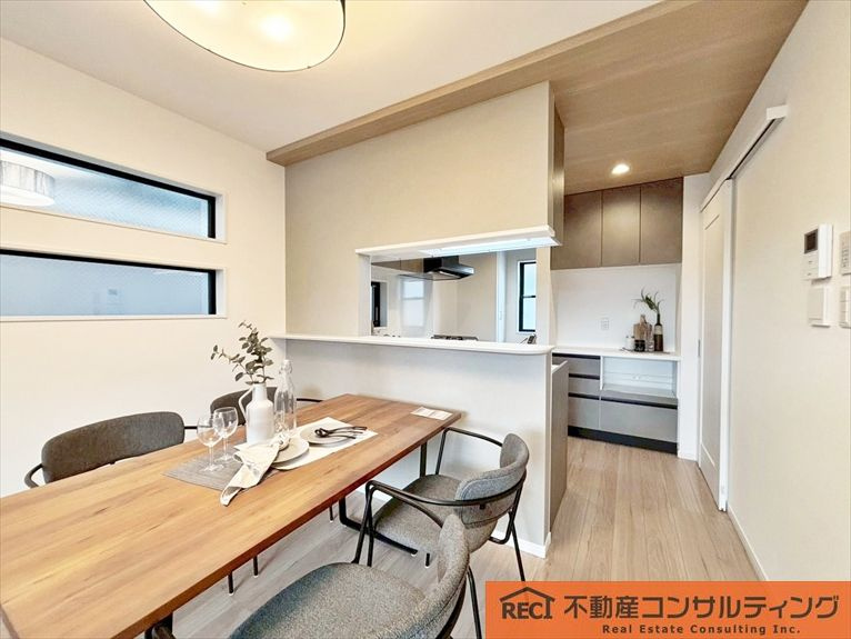 神戸市灘区篠原中町4丁目　新築戸建のキッチン|床暖房完備