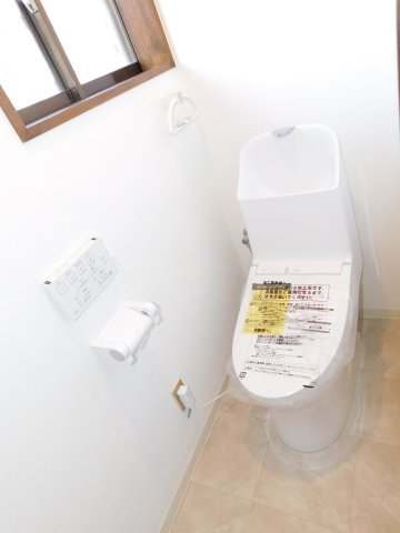 愛西市大井町宮新田の中古一戸建のトイレ|◇トイレ◇　　１・２階　シャワートイレ　（２０２５年６月新品リフォーム済）