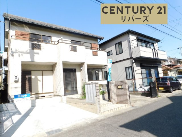 愛西市大井町宮新田の中古一戸建の前面道路含む現地写真|☆２０２５年６月リフォーム済☆　　いつでもご案内出来ます♪（お問合せ当日、平日、水曜、夜間の見学でもＯＫ）　南向き！　駐車並列２台ＯＫ！　敷地４５．３７坪！　建坪４３．４６坪！　