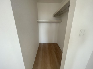 【収納】 | うるま市豊原2期（全3棟）3号棟 | 3号棟　洋室6.75帖＋WIC付き♪（WIC×2ヶ所）