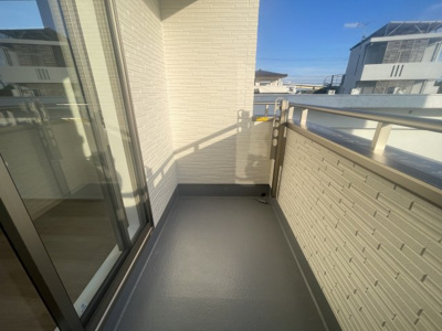 【バルコニー】 | うるま市豊原2期（全3棟）3号棟 | 3号棟　2面インナーバルコニー♪