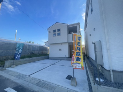 【外観】 | うるま市豊原2期（全3棟）ラスト3号棟 | 3号棟　並列駐車2台可♪お庭付き♪