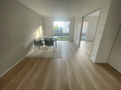 【居間・リビング】 | うるま市豊原2期（全3棟）ラスト3号棟 | 3号棟　LDK17帖♪リビング階段＆リビング収納付き♪