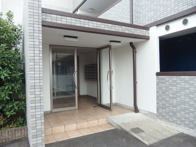 ＬＯＴＵＳ　ＡＯＩのエントランス