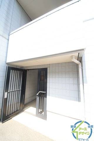 ファジーアドザックスA棟の外観