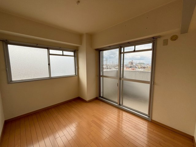 ピアイースト姫路白浜の洋室