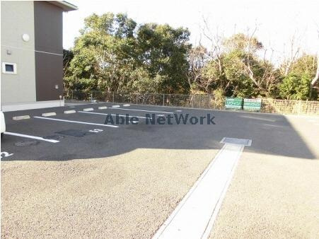 サンライズＹＡＭＡＴＯ Bの駐車場|駐車場