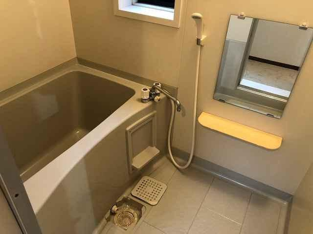 さいたま市中央区上落合２丁目のアパートの浴室|きれいなお風呂です