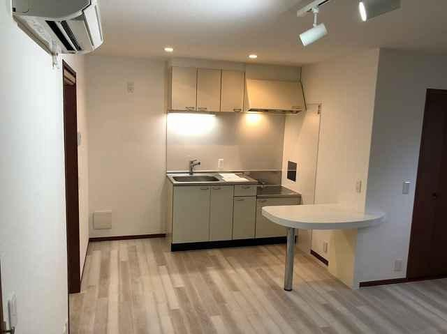 さいたま市中央区上落合２丁目のアパートの内装|ゆったり過ごせる居間です