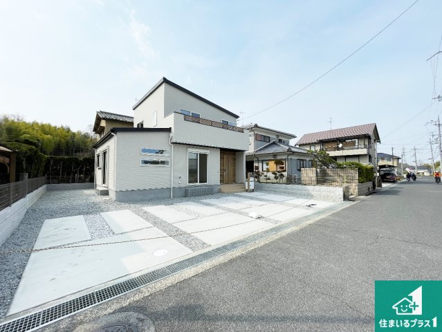 ●29(土)30(日)現地説明会！　香芝市真美ヶ丘　限定1邸の前面道路含む現地写真|周辺は閑静な住宅街！前面道路広々で車の出し入れも便利です。駐車が苦手な方でも安心して車庫入れできます！