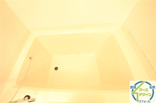 ファジーアドザックスC棟の浴室|※類似部屋