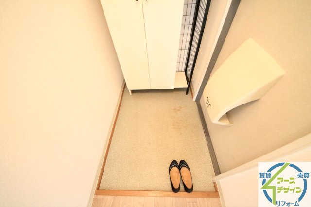 ファジーアドザックスC棟の玄関|※類似部屋