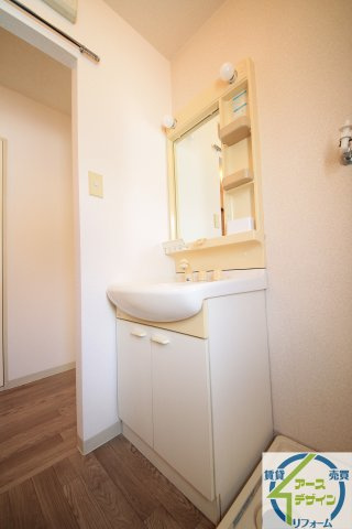 ファジーアドザックスC棟の洗面所|※類似部屋