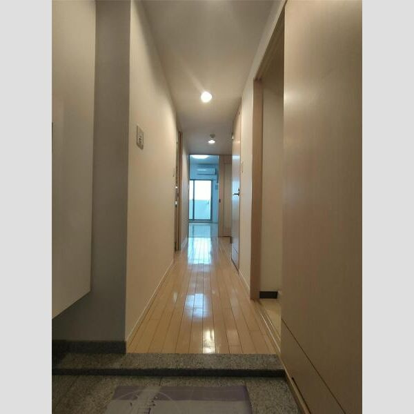 S-FORT新大阪ravirの玄関