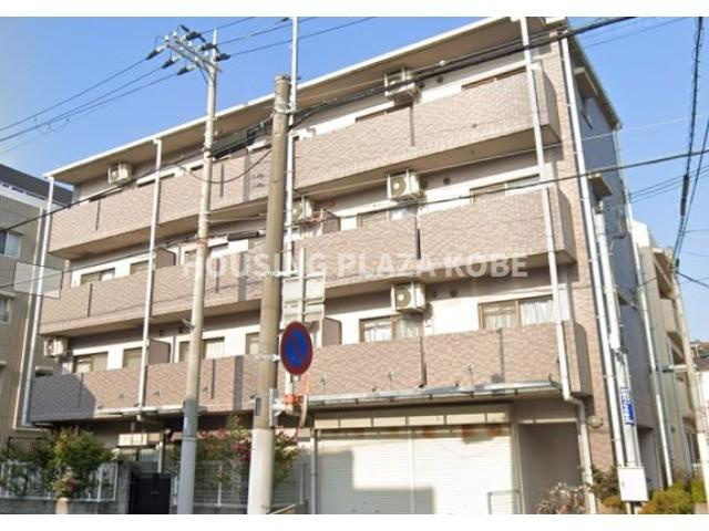 アドマーニの外観