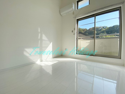 【居間・リビング】 | ラフィール汐入 | 陽当たり良好♪