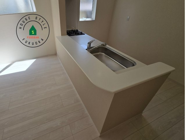 粕屋郡篠栗町田中4丁目第3-1棟（1号棟）の内観：施工例|キッチンから立ち込める香りが今日の料理を期待させます。