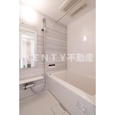 【浴室】 | ＯＮＥ　ＲＯＯＦ　ＦＬＡＴ　ＴＯＧＯＳＨＩ | コンパクトで使いやすいお風呂です