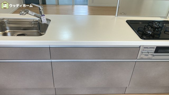 越谷市弥十郎　中古一戸建てのキッチン
