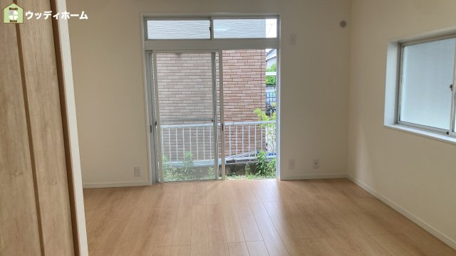 越谷市弥十郎　中古一戸建ての洋室