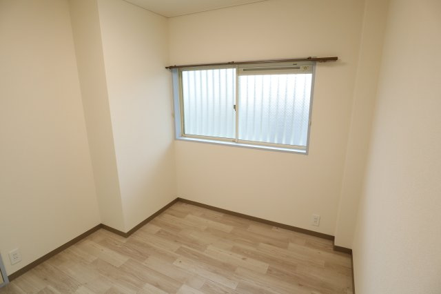 ハイツ白樫の森の洋室