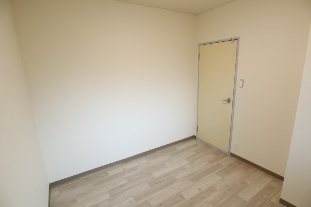 ハイツ白樫の森の洋室