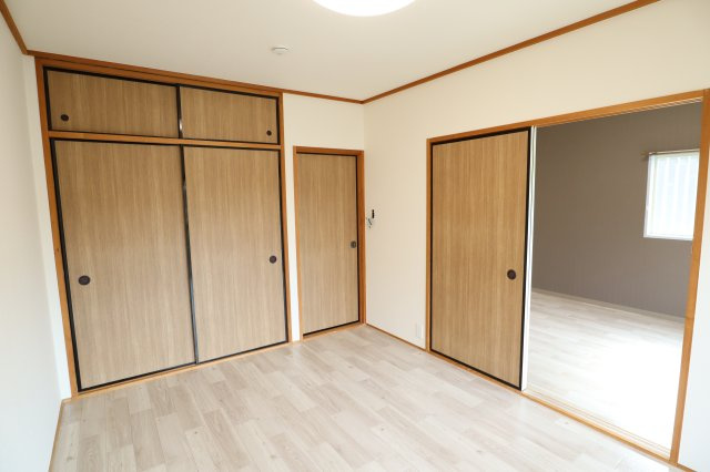 ハイツ白樫の森の洋室