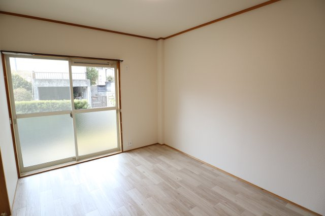 ハイツ白樫の森の洋室