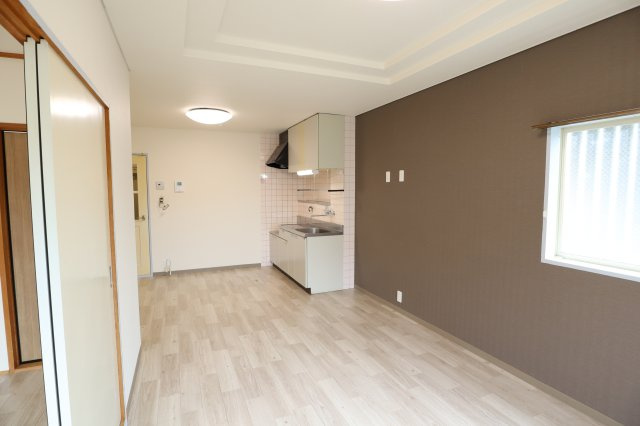 ハイツ白樫の森の居間・リビング