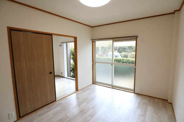 ハイツ白樫の森の洋室