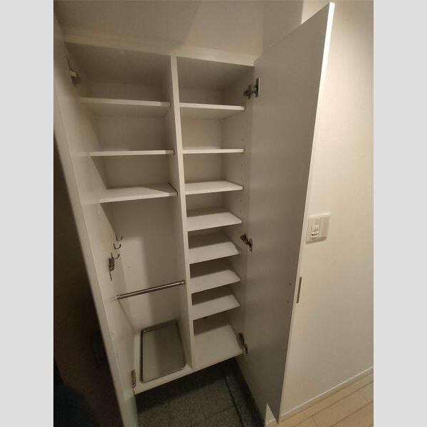 LUMINOUS新大阪の収納