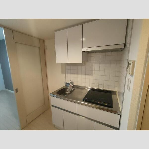 LUMINOUS新大阪のキッチン