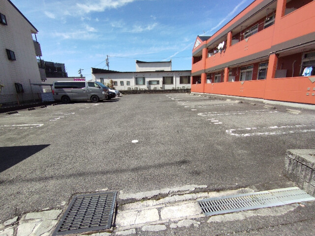 光ハイムの駐車場
