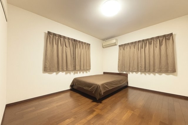 【洋室】 | 阿蘇郡西原村布田 | ☆約8帖の寝室☆
