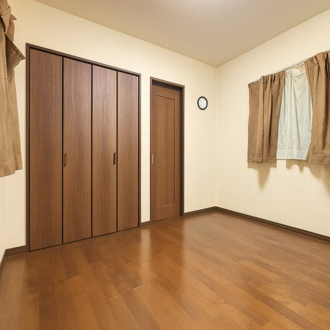 【洋室】 | 阿蘇郡西原村布田 | ☆洋室にはクローゼットもついており部屋をきれいに保てます☆