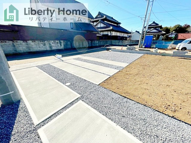 つくば市高野3期　新築戸建　2号棟の駐車場