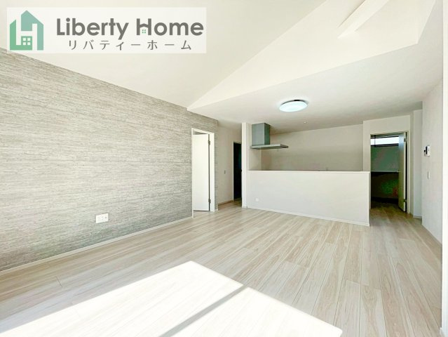 つくば市高野3期　新築戸建　2号棟の居間・リビング