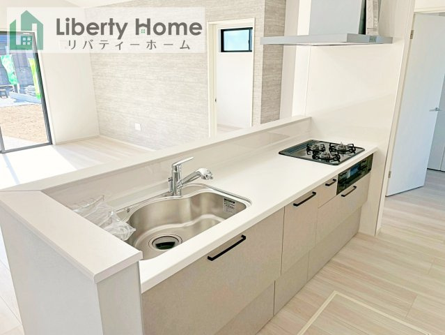 つくば市高野3期　新築戸建　2号棟の前面道路含む現地写真