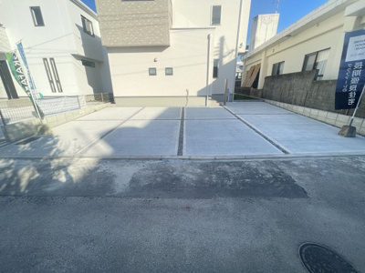 【駐車場】 | うるま市豊原2期（全3棟）2号棟 | 2号棟　並列駐車2台可♪