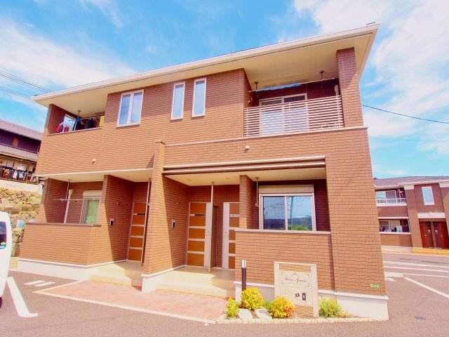 グレイス　スクエア　A棟の外観