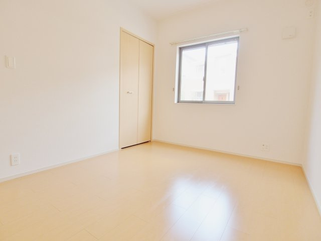 グレイス　スクエア　A棟の洋室