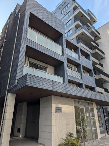 クローブ天神の外観