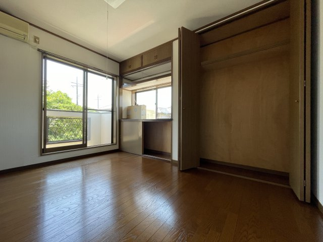 東金市大沼田中古戸建の洋室
