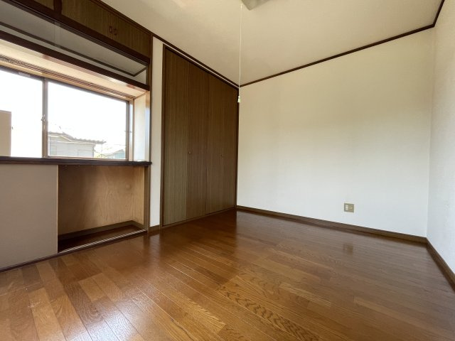 東金市大沼田中古戸建の洋室